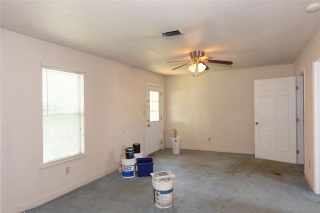 603 W Main ST, Johnson City, TX 78636