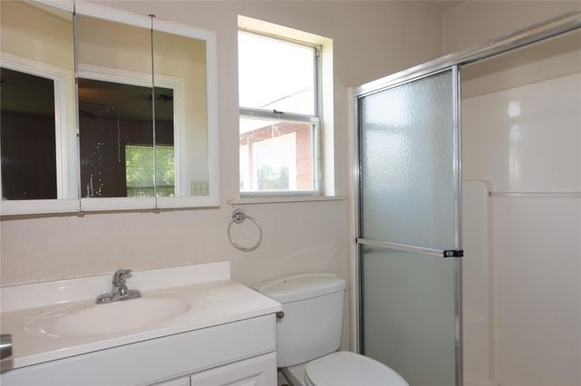 603 W Main ST, Johnson City, TX 78636