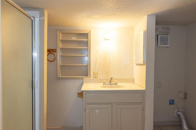 603 W Main ST, Johnson City, TX 78636