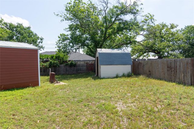 603 W Main ST, Johnson City, TX 78636