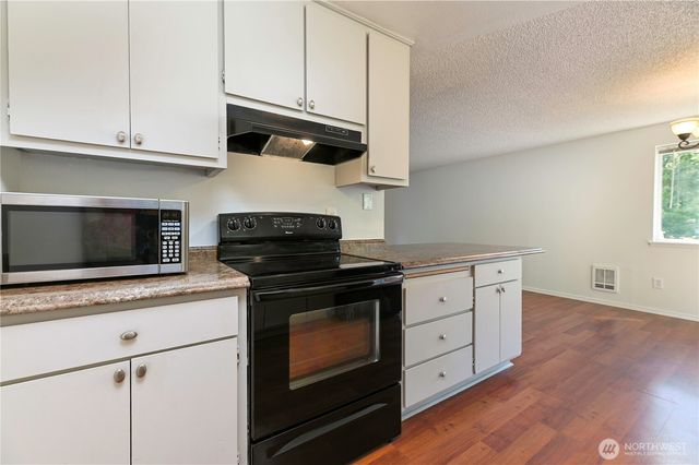 16420 W Lake Goodwin Road, Stanwood, WA 98292
