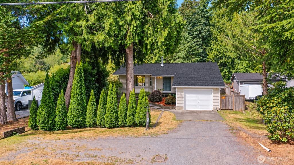 16420 W Lake Goodwin Road, Stanwood, WA 98292