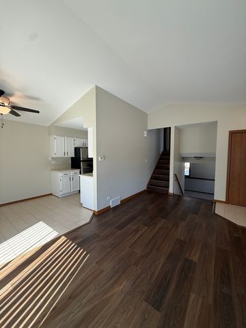 39 Spuhler Drive 39, Batavia, IL 60510