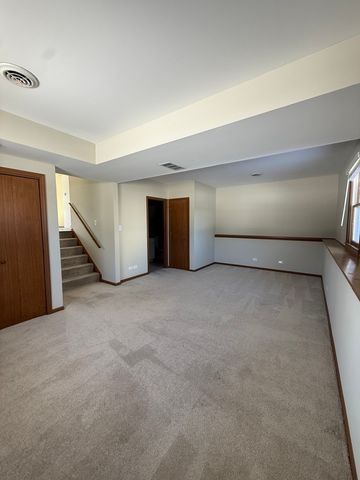 39 Spuhler Drive 39, Batavia, IL 60510