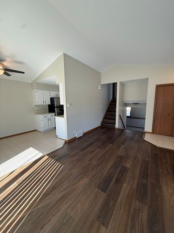 39 Spuhler Drive 39, Batavia, IL 60510