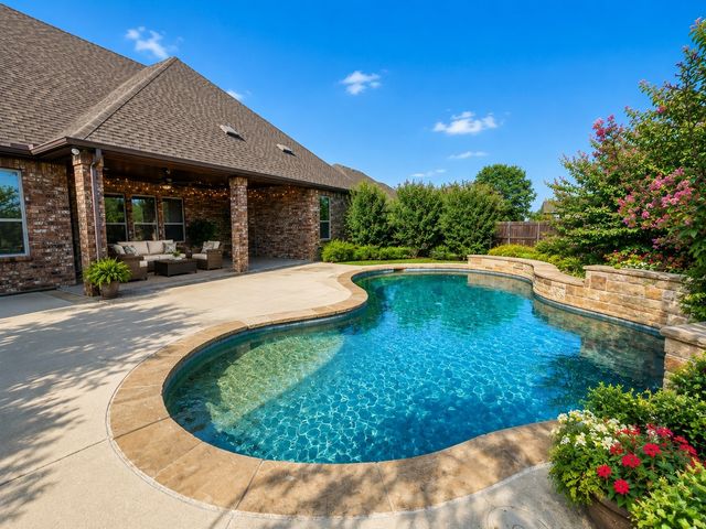 1317 Bluff Springs Drive, Fort Worth, TX 76052