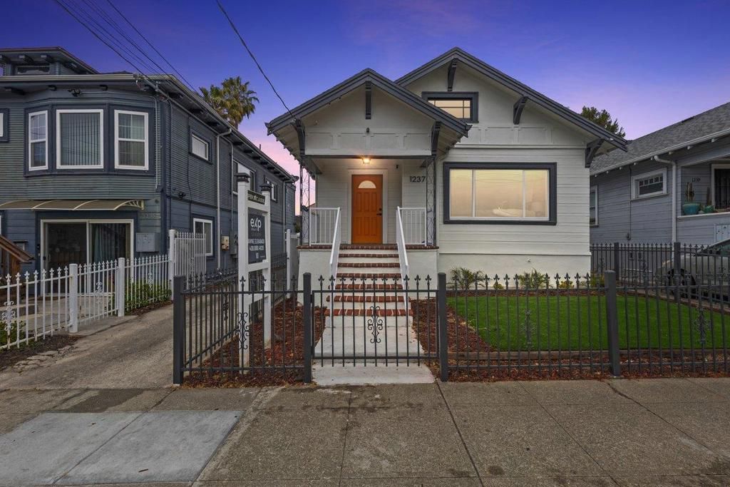 1237 Ashby Avenue, Berkeley, CA 94702