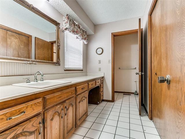 8301 NW 50th Street, Oklahoma City, OK 73132