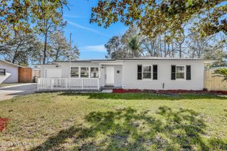 5448 LORI Drive S, Jacksonville, FL 32207