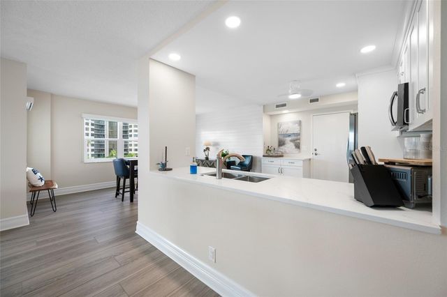 1621 GULF BOULEVARD 501, Clearwater Beach, FL 33767