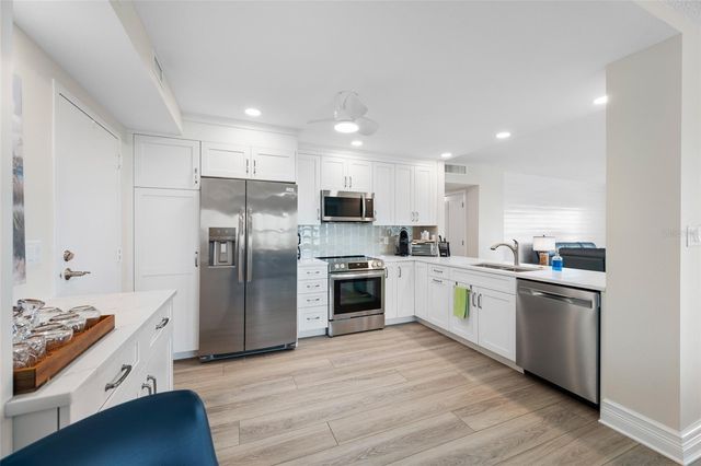 1621 GULF BOULEVARD 501, Clearwater Beach, FL 33767