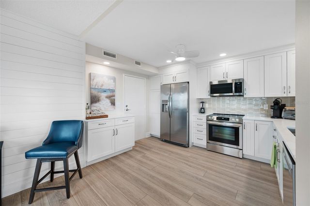 1621 GULF BOULEVARD 501, Clearwater Beach, FL 33767