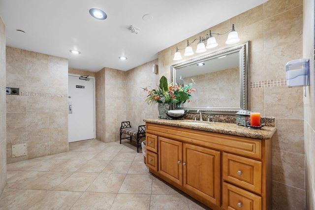1621 GULF BOULEVARD 501, Clearwater Beach, FL 33767