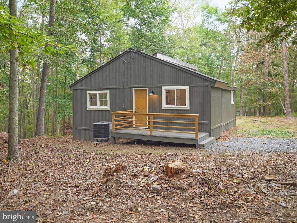 53 MONACAN TRL, Hedgesville, WV 25427