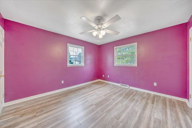 2546 Willowlawn ST, Roanoke, VA 24018