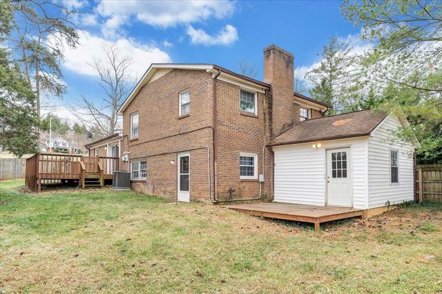 2546 Willowlawn ST, Roanoke, VA 24018