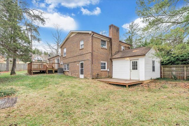 2546 Willowlawn ST, Roanoke, VA 24018