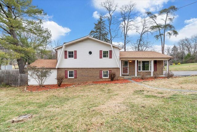 2546 Willowlawn ST, Roanoke, VA 24018