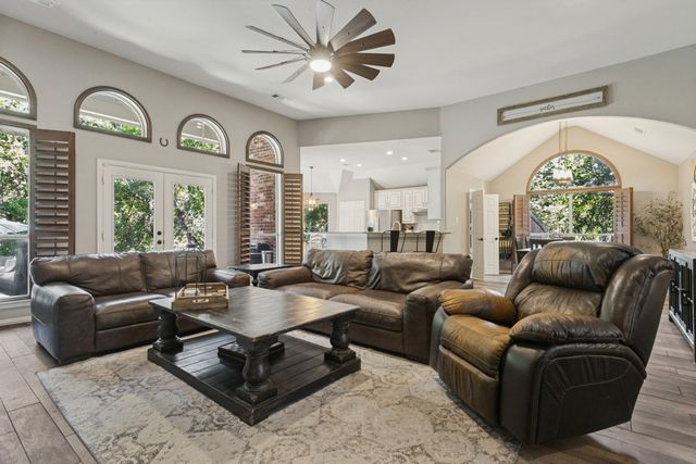 1912 Creek Bend Drive, Corinth, TX 76208