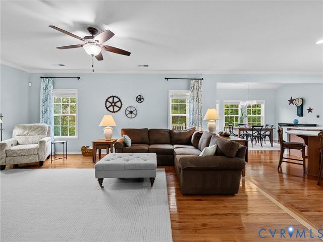 9990 Orchard Meadow Rd, Mechanicsville, VA 23116