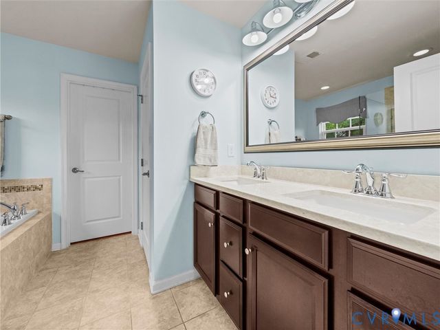 9990 Orchard Meadow Rd, Mechanicsville, VA 23116