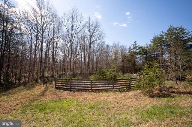 5395 COURTNEYS CORNER RD, Sumerduck, VA 22742