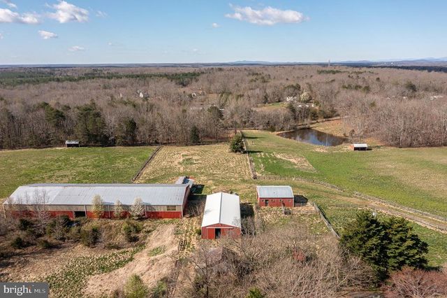 5395 COURTNEYS CORNER RD, Sumerduck, VA 22742