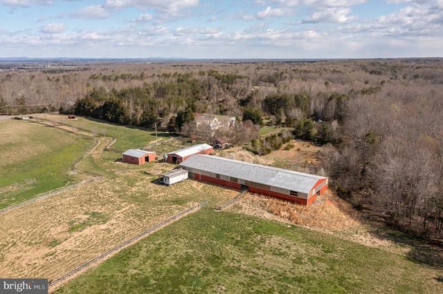 5395 COURTNEYS CORNER RD, Sumerduck, VA 22742