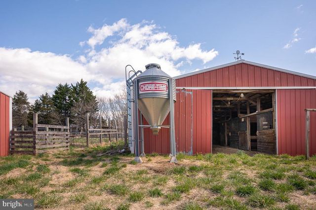 5395 COURTNEYS CORNER RD, Sumerduck, VA 22742