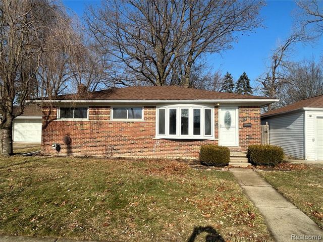 21221 Gordon Road, Saint Clair Shores, MI 48081
