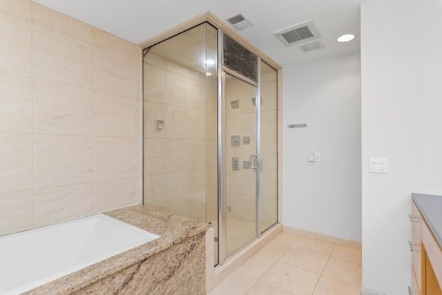 101 CHERRY STREET #404, Green Bay, WI 54301