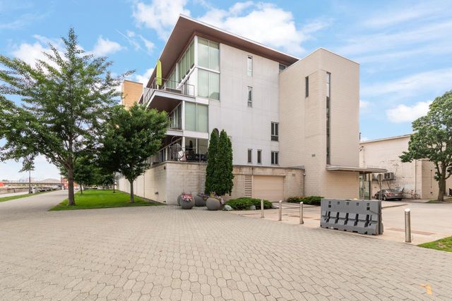101 CHERRY STREET #404, Green Bay, WI 54301