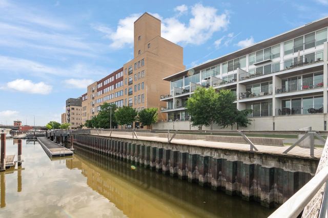 101 CHERRY STREET #404, Green Bay, WI 54301