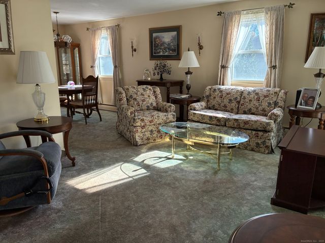 21 Ridge Drive, Montville, CT 06382