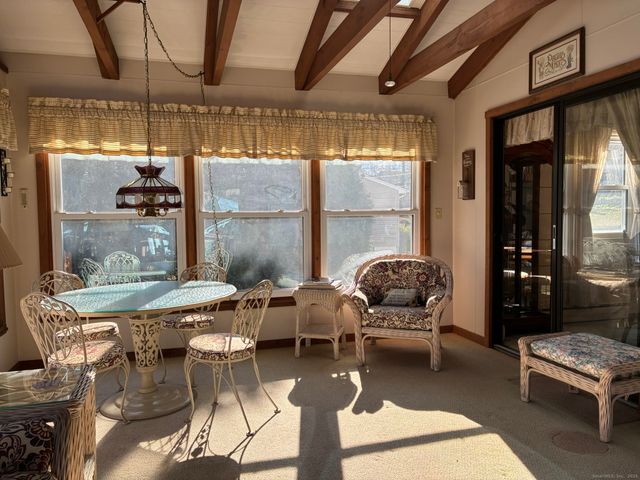 21 Ridge Drive, Montville, CT 06382