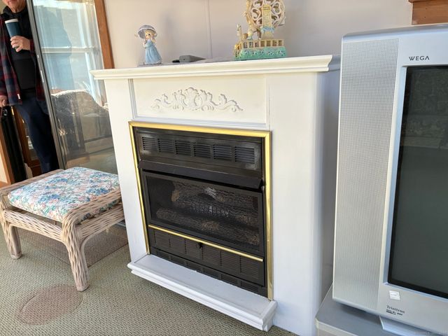 21 Ridge Drive, Montville, CT 06382