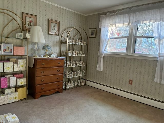 21 Ridge Drive, Montville, CT 06382