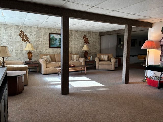 21 Ridge Drive, Montville, CT 06382