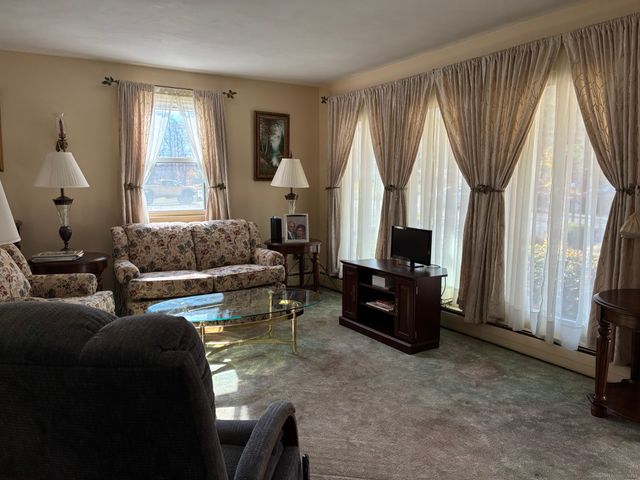 21 Ridge Drive, Montville, CT 06382