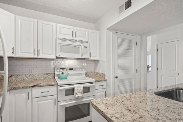 500 Eagle Way Apt 6, Little River, SC 29566