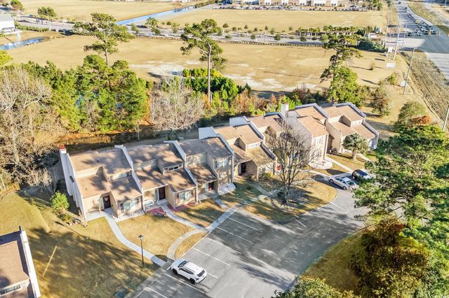 500 Eagle Way Apt 6, Little River, SC 29566