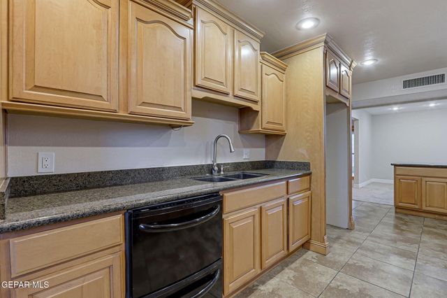 6721 Morningside Circle, El Paso, TX 79904