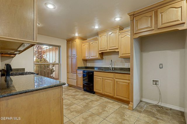 6721 Morningside Circle, El Paso, TX 79904
