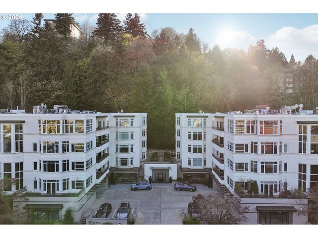 2445 Nw WESTOVER Rd 210, Portland, OR 97210