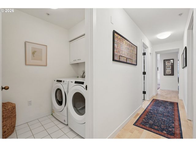 2445 Nw WESTOVER Rd 210, Portland, OR 97210