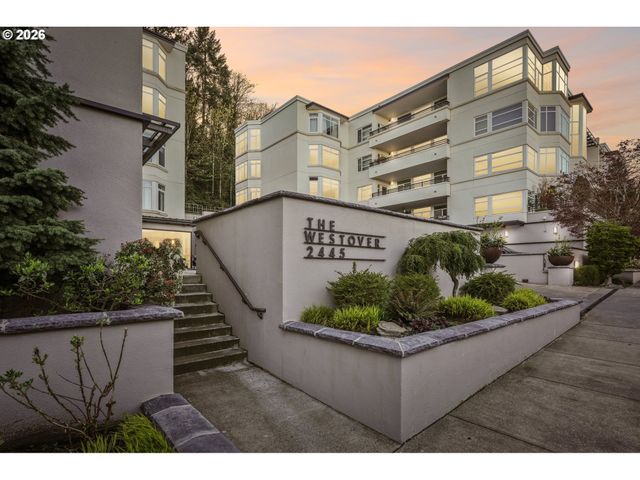 2445 Nw WESTOVER Rd 210, Portland, OR 97210