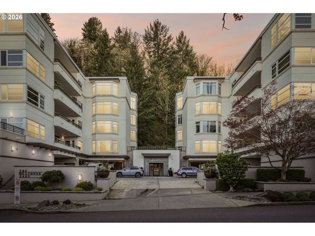 2445 Nw WESTOVER Rd 210, Portland, OR 97210