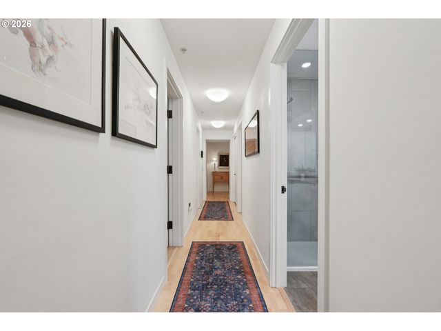 2445 Nw WESTOVER Rd 210, Portland, OR 97210