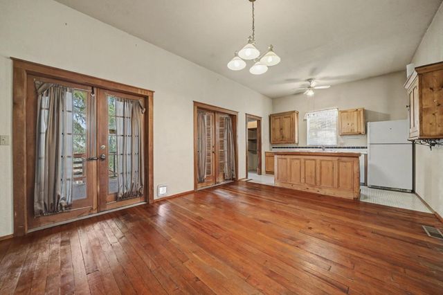 68 Woodworth St, Sutter Creek, CA 95685