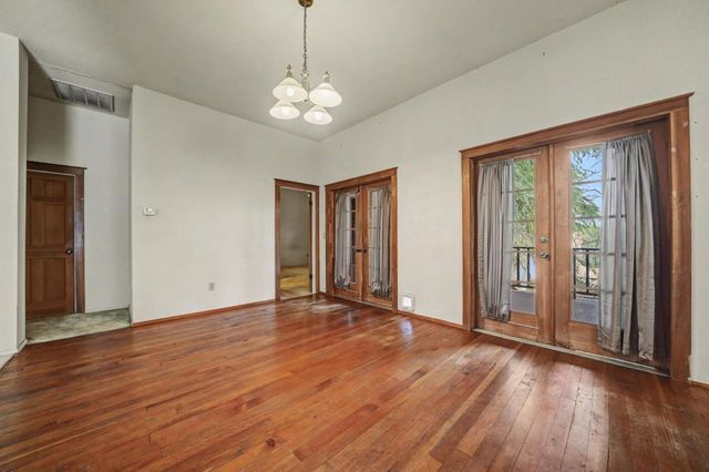 68 Woodworth St, Sutter Creek, CA 95685